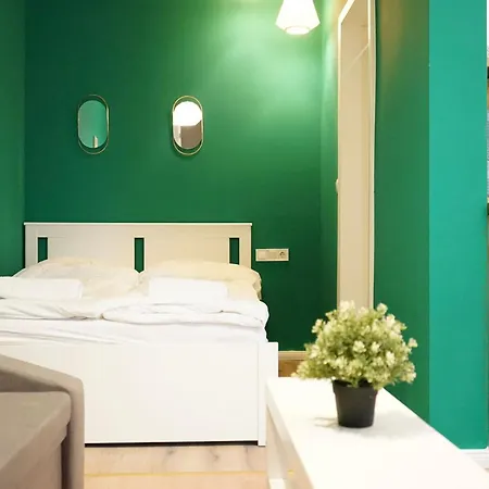 Apartment D45 - Basilica Retreat - Location By Bqa